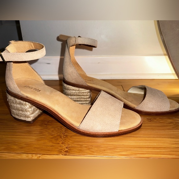 NEW Soludos Sandals | Sz 9 - Picture 1 of 6